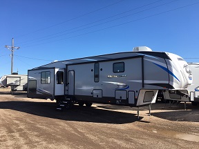 Arctic Wolf 3660SUITE RV Camper 5th wheel Rv for sale Amarillo Texas RVs for sale Tx Fifth wheel Camp Vacation Road Trip Camping Trailer Rv dealers Amarillo Tx