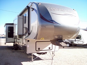 Door side view of Canyon Trail 36FBQS