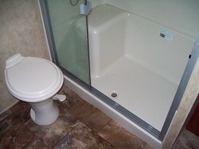Roomy shower enclosure with seat