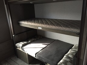 Bunks with 2nd dinette
