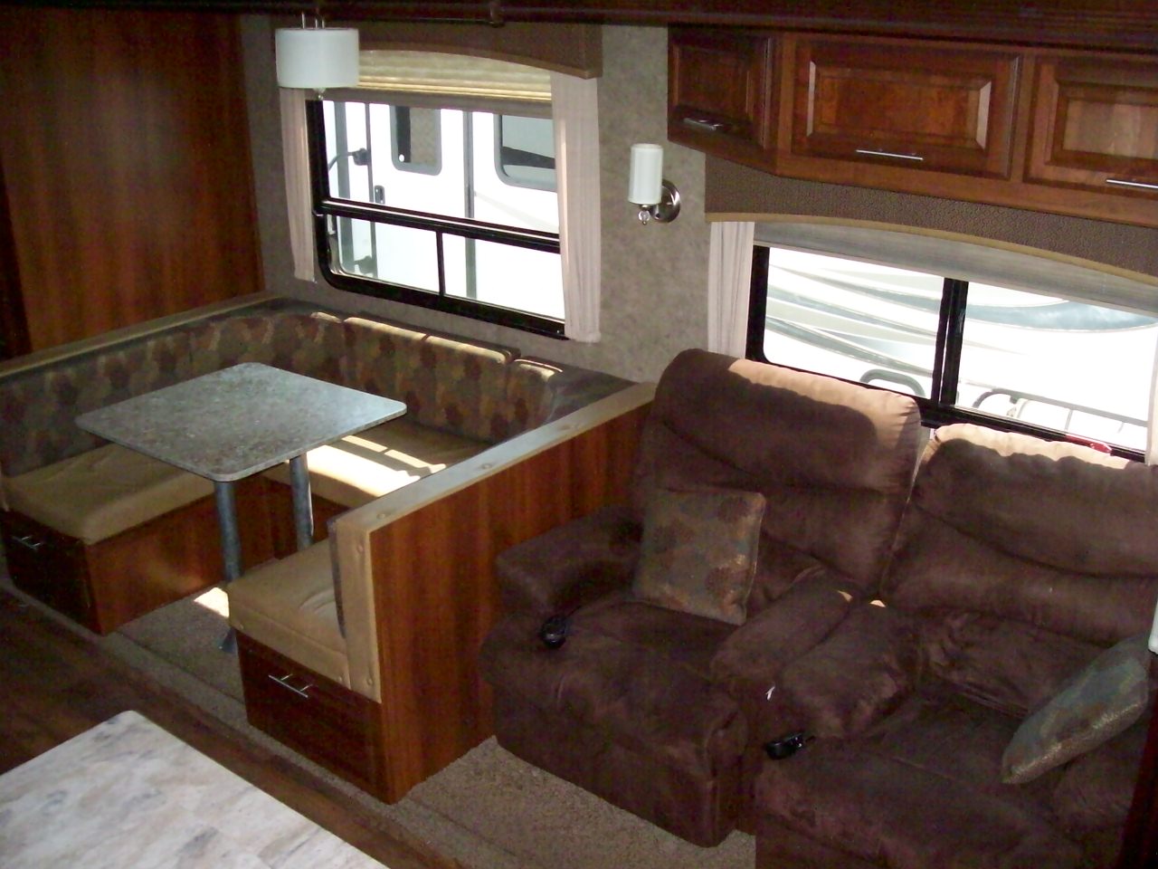 Used Wildcat 323RBX Bunkhouse Fifth Wheel