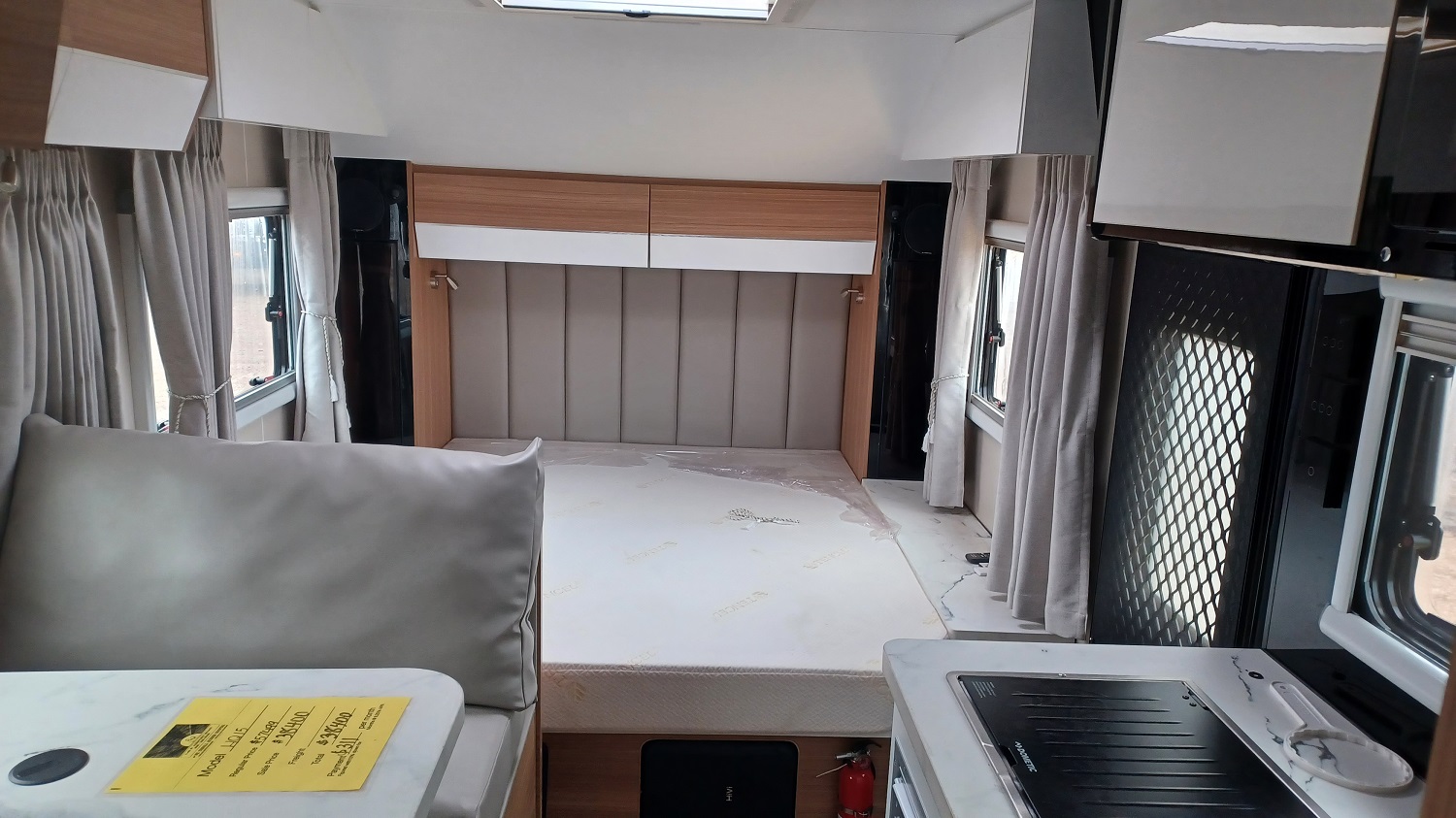 Black Series HQ15 bed