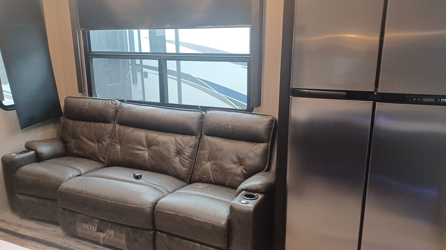 Fuzion 369 large sofa