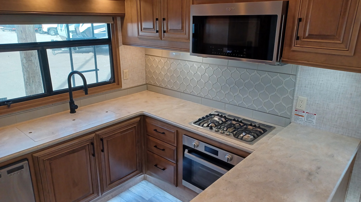 Countertop Space Galore